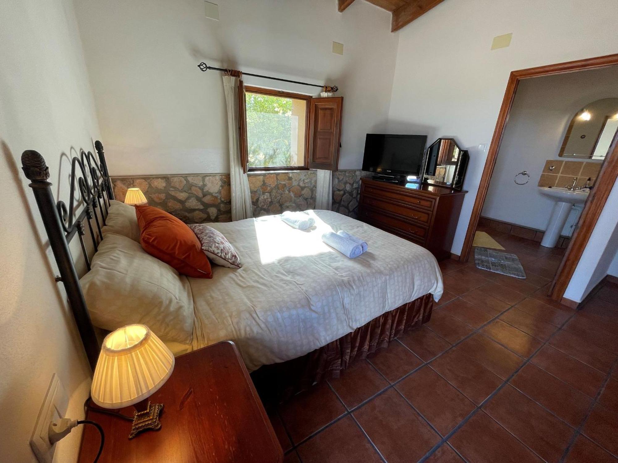Grapevine Manor Monovar Quarto foto